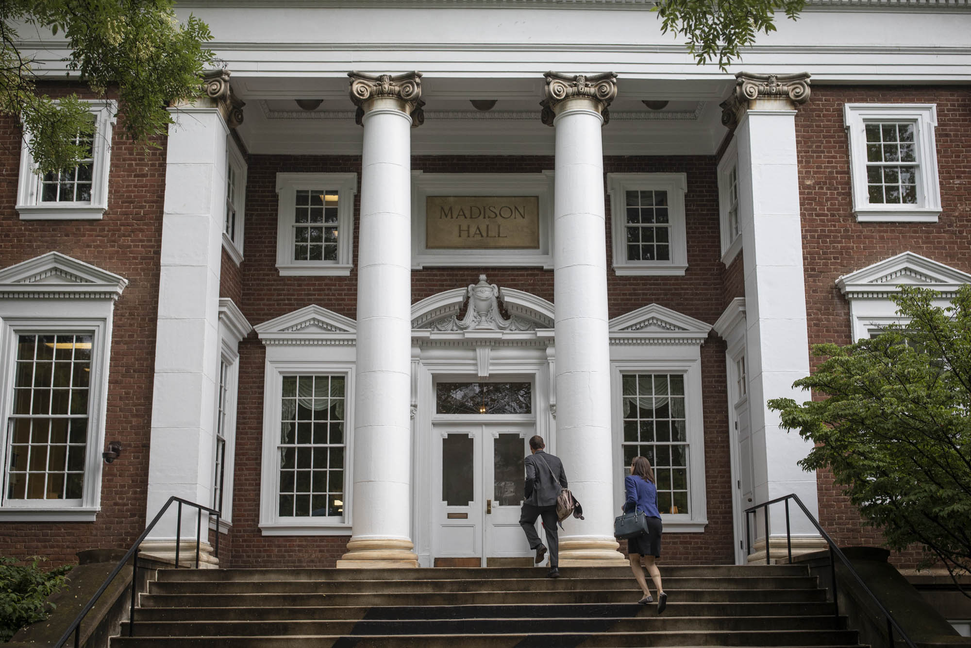 CARES Act Grants UVA $5.8 Million for Financial Aid | WUVA
