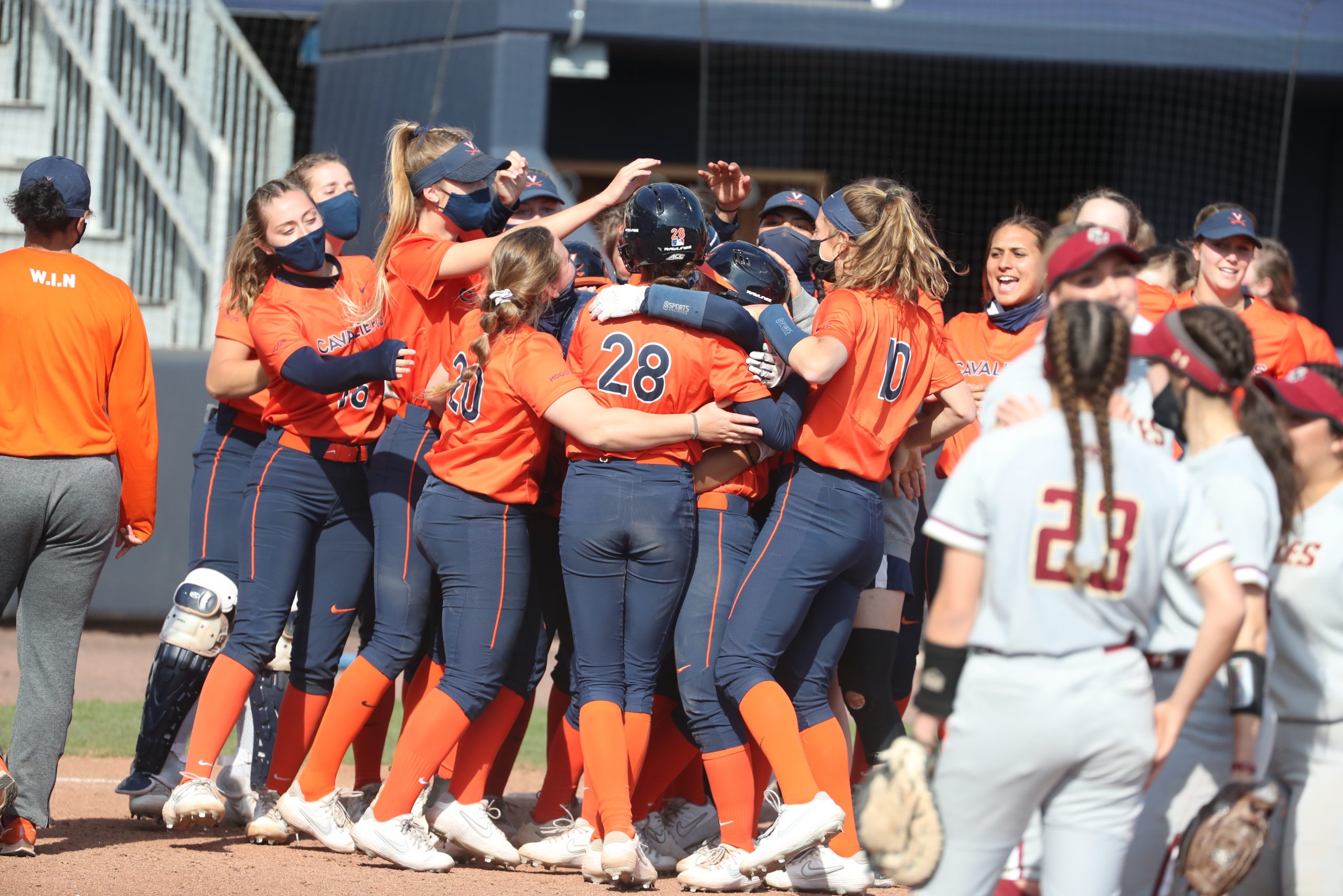 softball-wins-series-vs-boston-college-then-loses-game-to-liberty-wuva