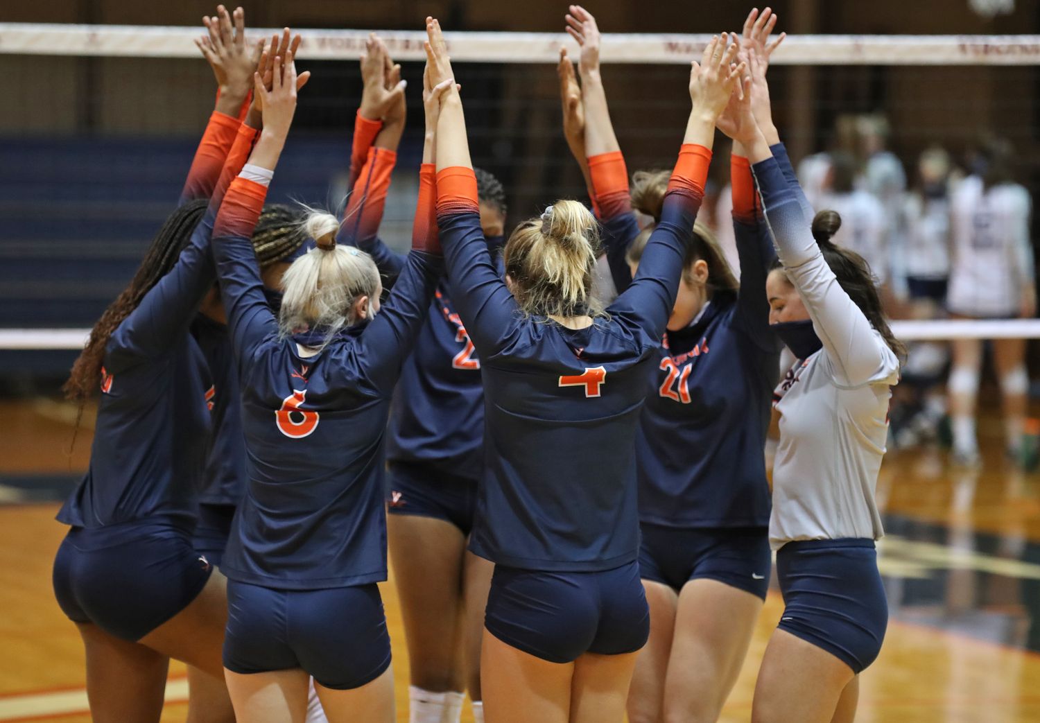 UVA Volleyball Goes 21 in First Tournament WUVA